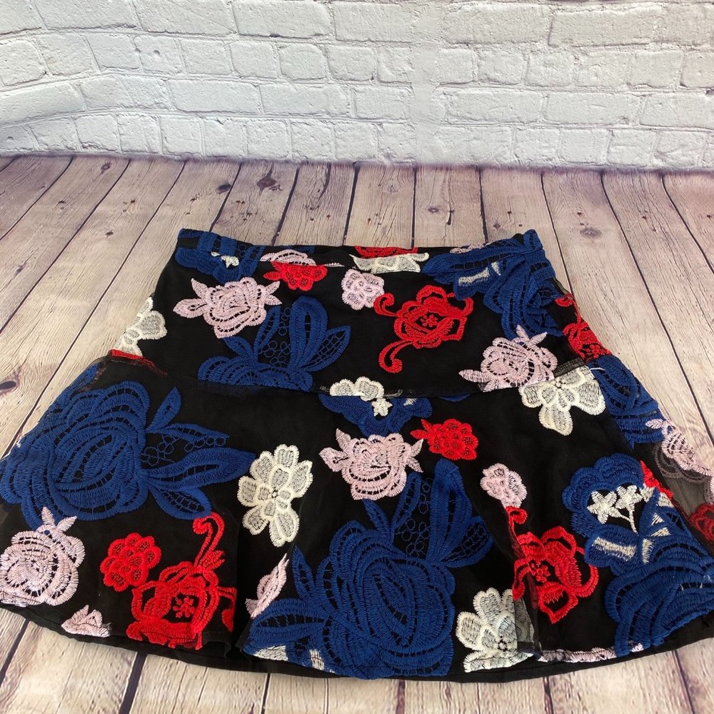Devlin Baily Skirt in Floral Embroidery Black - Picture 5 of 7